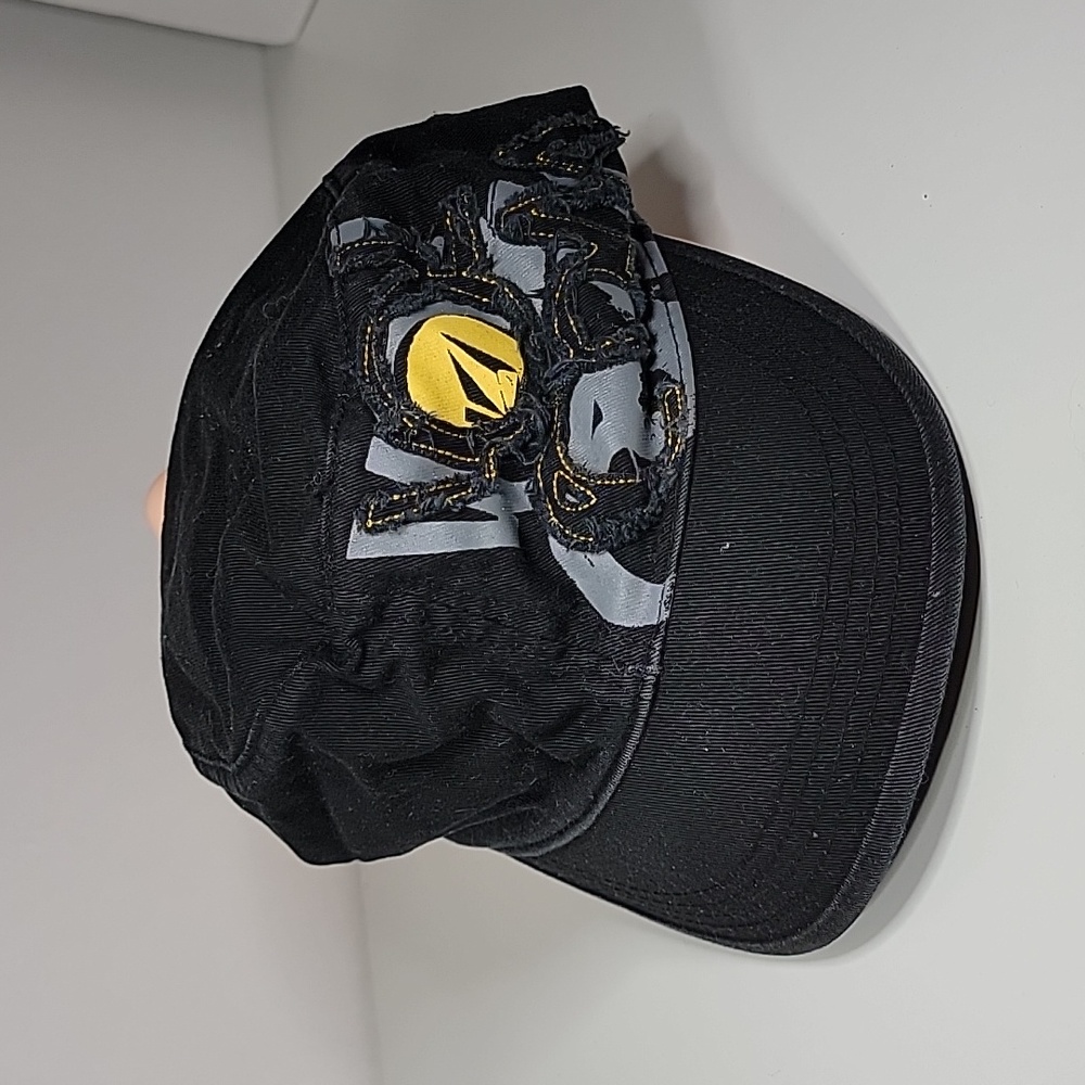 VOLCOM | military style VINTAGE hat | hidden pocket | black and yelloe